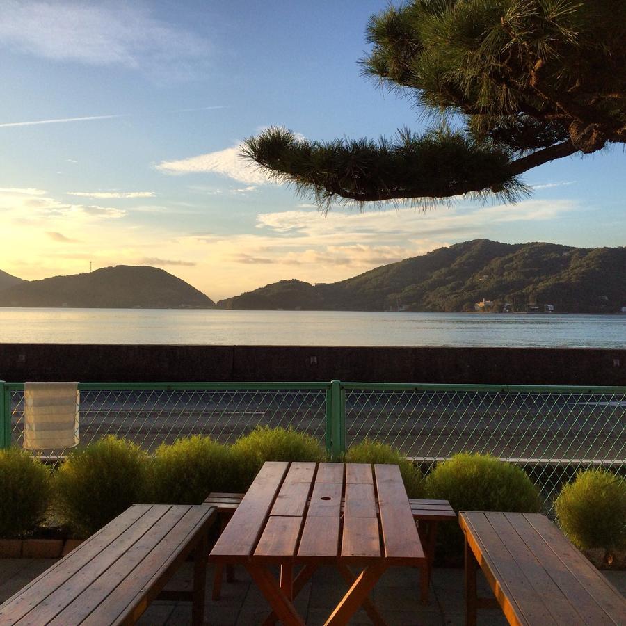 Shodoshima Olive Youth Hostel Екстериор снимка