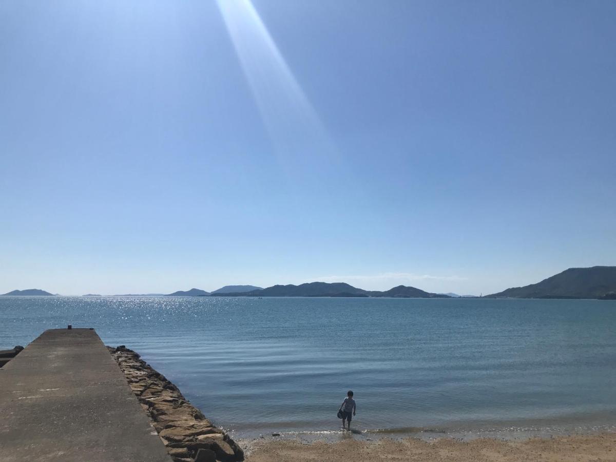 Shodoshima Olive Youth Hostel Екстериор снимка